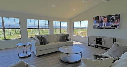 Captain Black - Beachfront - Island Realty