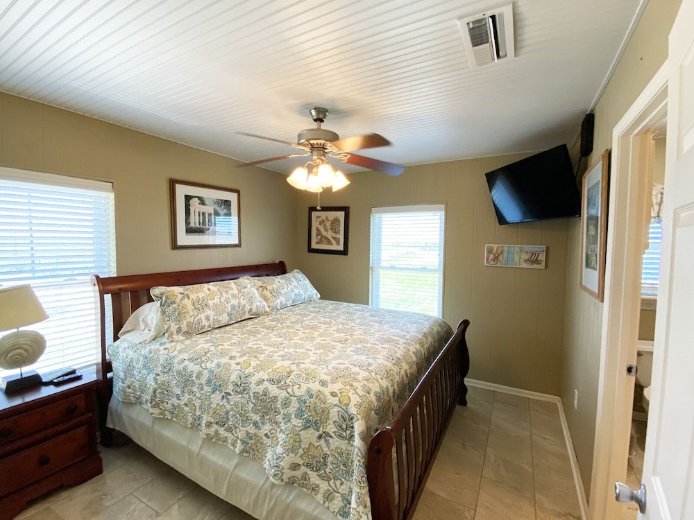 Pearly Whites Bay Front Island Realty Grand Isle Vrbo