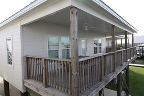 Terrace/patio - Point Fourchon B - Boat Access - Island Realty (Golden Meadow)