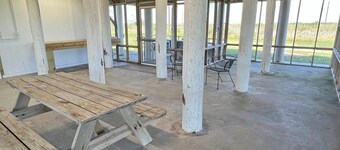 Mullet Hole - Beach Access - Island Realty