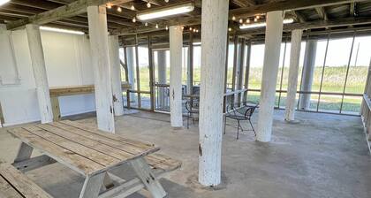 Mullet Hole - Beach Access - Island Realty