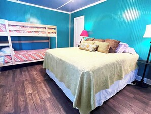 3 bedrooms, free WiFi, bed sheets