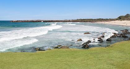 Tuscany on Tweed - Charming Dog Friendly Oasis in Tweed Heads - Min. 3 Night Stays!