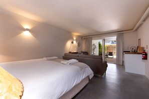 1 habitación, escritorio, wifi gratis y ropa de cama 