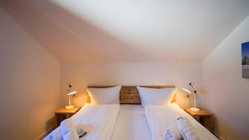 2 Schlafzimmer, Reisekinderbett, Bettwäsche