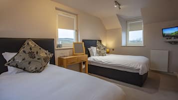 4 chambres, fer et planche Ă  repasser, Wi-Fi, draps fournis