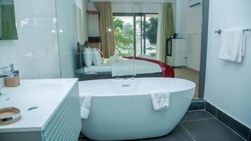 Suite Junior | Espace de travail pour ordinateur portable, lits bébé (en supplément)