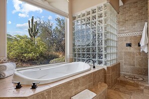 Combined shower/tub, jetted tub, hair dryer, towels - 6BR Estate + Guest House, Pool & Spa (Scottsdale)