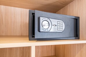 3 bedrooms, in-room safe, soundproofing, free WiFi