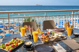 Φαγητό και ποτό