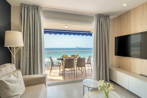 Design Apartment, 4 Bedrooms, Sea View | Living area | Flat-screen TV - Mara Boutique Apartments (Benidorm)