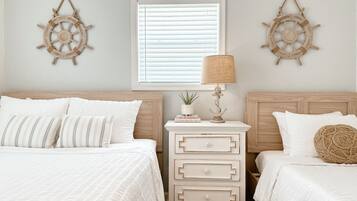 2 Schlafzimmer, Schreibtisch, Bügeleisen/Bügelbrett, WLAN