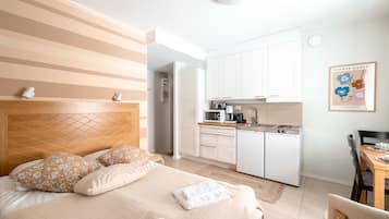 Comfort Studio | Iron/ironing board, free WiFi, bed sheets