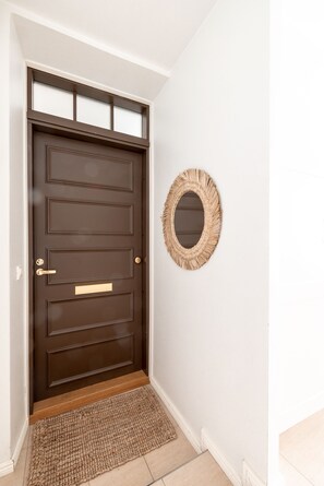 Interior entrance - 2ndhomes Quiet Studio by Esplanade Park (Helsinki)