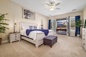 3 bedrooms, desk, iron/ironing board, free WiFi - Views, Outdoor Games, Htd Pool & Spa (Gold Canyon)
