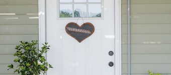 Quiet farm stay, hike, mushroom hunt, see the animals, relax, so much more!