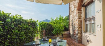 City / Village Apartment in Camaiore with 2 bedrooms sleeps 4