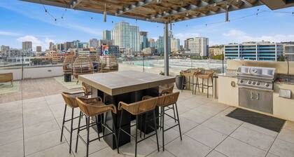 The Leo - One Bedroom Apartment w/ Private Balcony