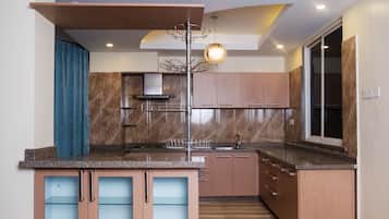 Apartament reial | 1 dormitori, roba de llit hipoal·lergògena i escriptori