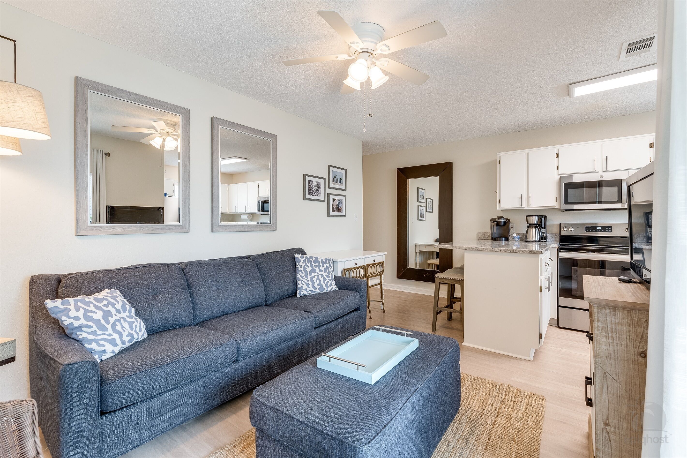BeachsideBliss- Beautiful-Renovated-Beachside!