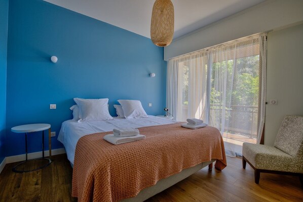 7 bedrooms, iron/ironing board, Internet, bed sheets