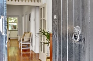 Interior - Vintage on Sussex by the Beach (Glenelg)