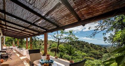 Rustic 3-bedroom Country Retreat With Pool, Free Wi-fi, and Breathtaking Views