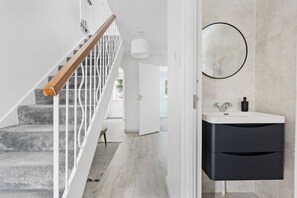 Interior - The Retreat, Brixham -  a house that sleeps 6 guests  in 3 bedrooms (Brixham)