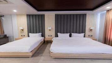 Family Suite | 1 bedroom, free WiFi, bed sheets