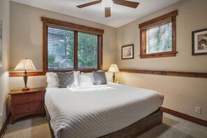 5 Schlafzimmer, Bügeleisen/Bügelbrett, Reisekinderbett, kostenloses WLAN