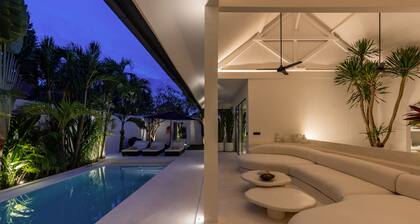 3 Bedroom Aesthetic Villa, Closed to canggu center