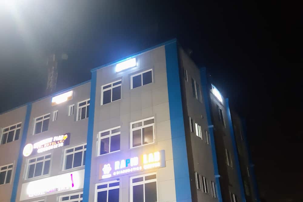 Julbert Plaza Hotel