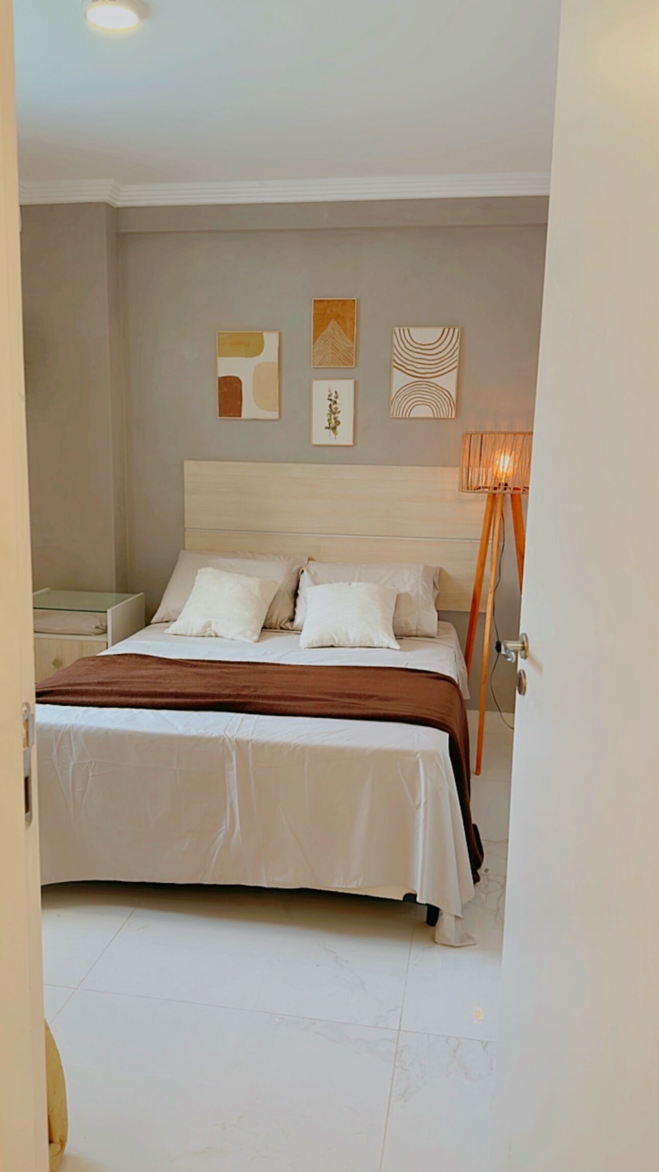 3 quartos, ferros/tábuas de passar roupa, Wi-Fi, roupa de cama