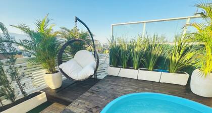 Linda Cobertura com Piscina Aquecida e Vista MAR