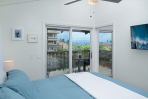 3 bedrooms, desk, iron/ironing board, travel cot