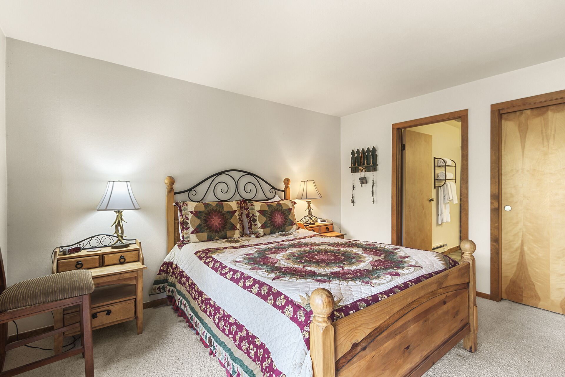 2 habitaciones, acceso a internet y ropa de cama 