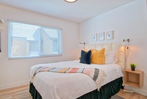 3 chambres, fer et planche à repasser, lit parapluie, Wi-Fi gratuit