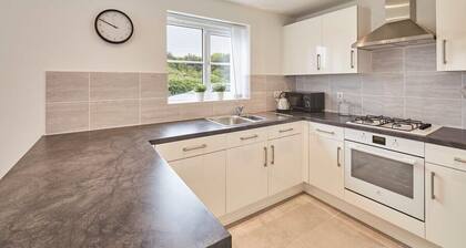 Host & Stay | Cayton Bay Cottage