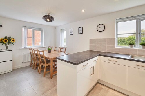 Host & Stay | Cayton Bay Cottage