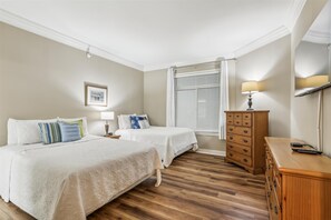 3 bedrooms, iron/ironing board, Internet, bed sheets