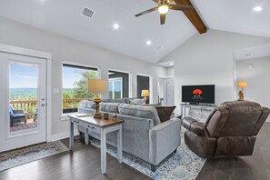 Televisión y futbolito 