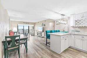 Interior - Oceanfront Retreat-Pool-Castle Reef 412 (New Smyrna Beach)