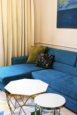 Apartamento luxo | 2 quartos, escrivaninha, ferros/tábuas de passar roupa