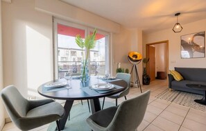 Dining - Chic and Comfort in Central Esch (Esch-sur-Alzette)