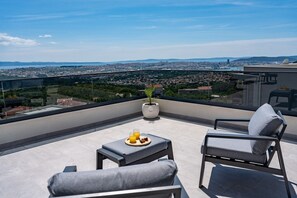 Property grounds - Villa Fortress, private pool, Game room, sea views (Klis)