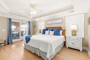 3 habitaciones, tabla de planchar con plancha, internet y ropa de cama 