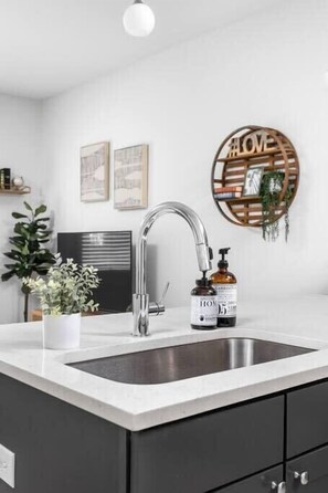 Interior - Stunning Studio Apt near Broad Ripple CozySuites (Indianapolis)