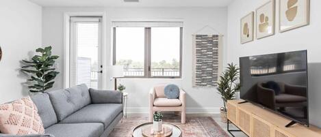 Televisión, oficina