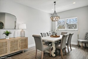 Dining - Gulf-View Villa, Swim Spa and Walk to Sandbar (Anna Maria)