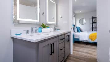 4 chambres, fer et planche à repasser, Wi-Fi gratuit, draps fournis